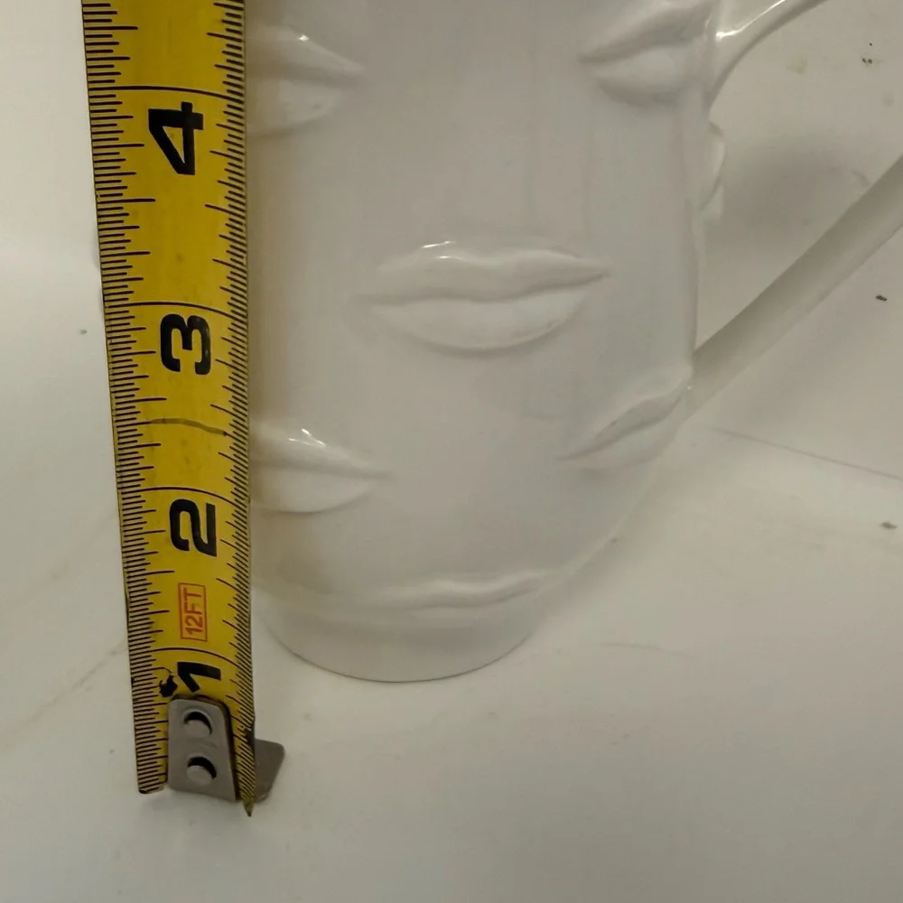 Jonathan Adler Muse Lips Mouth Porcelain Ceramic Coffee Mug Tea Cup White